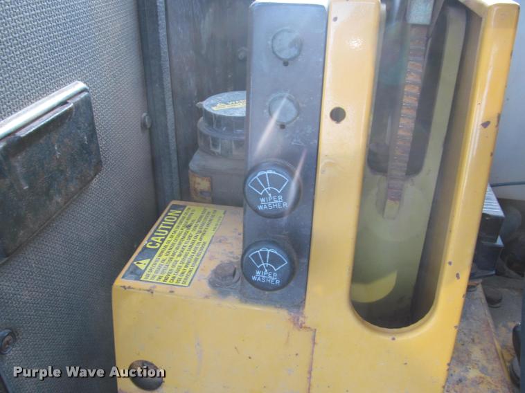 image for item K3958 1995 Komatsu WA120 wheel loader