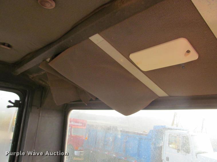 image for item K3958 1995 Komatsu WA120 wheel loader