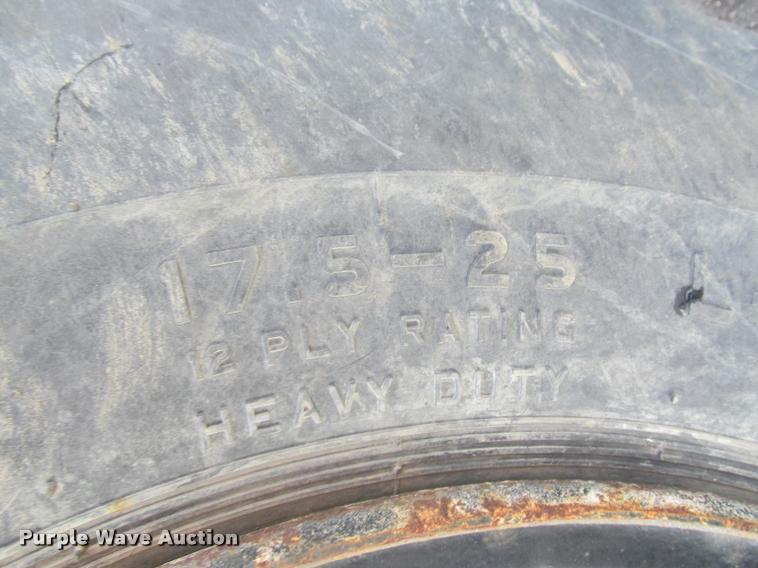 image for item K3958 1995 Komatsu WA120 wheel loader