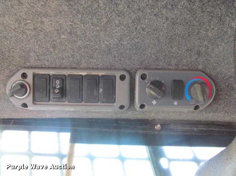 image for item K3962 2009 Bobcat S160 skid steer