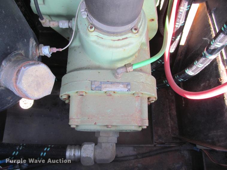 image for item K3964 Sullair 185 air compressor