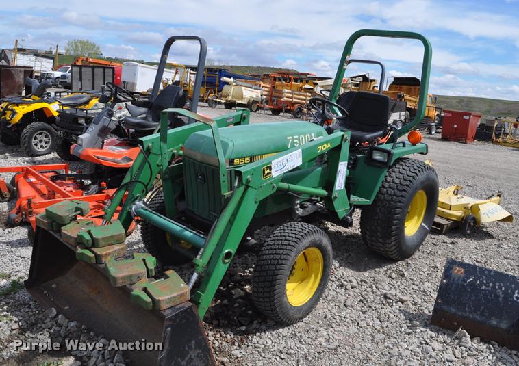 image for item K3969 1995 John Deere 955 MFWD tractor