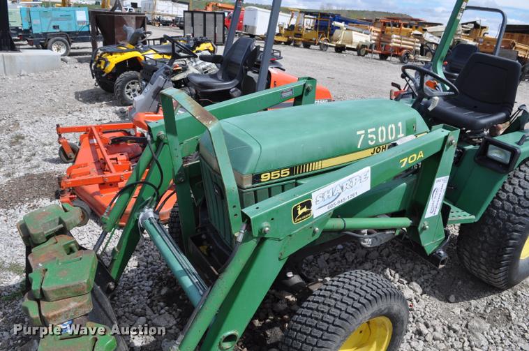 image for item K3969 1995 John Deere 955 MFWD tractor