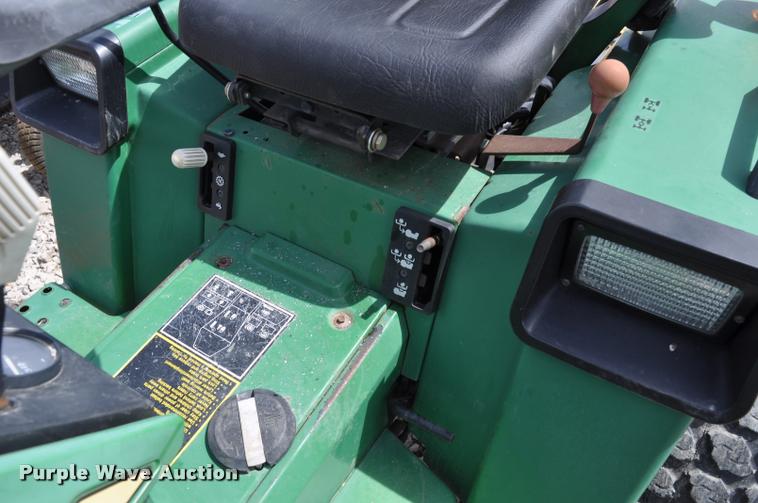 image for item K3969 1995 John Deere 955 MFWD tractor
