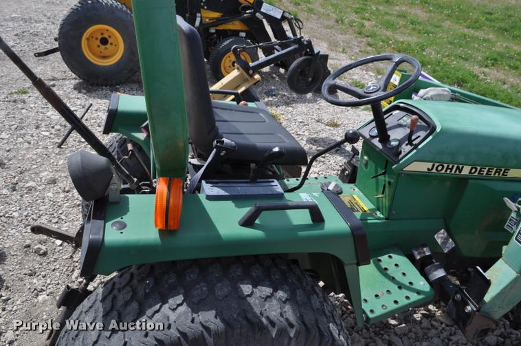 image for item K3969 1995 John Deere 955 MFWD tractor