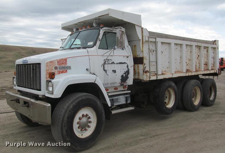 image for item K3971 1988 GMC Brigadier dump truck