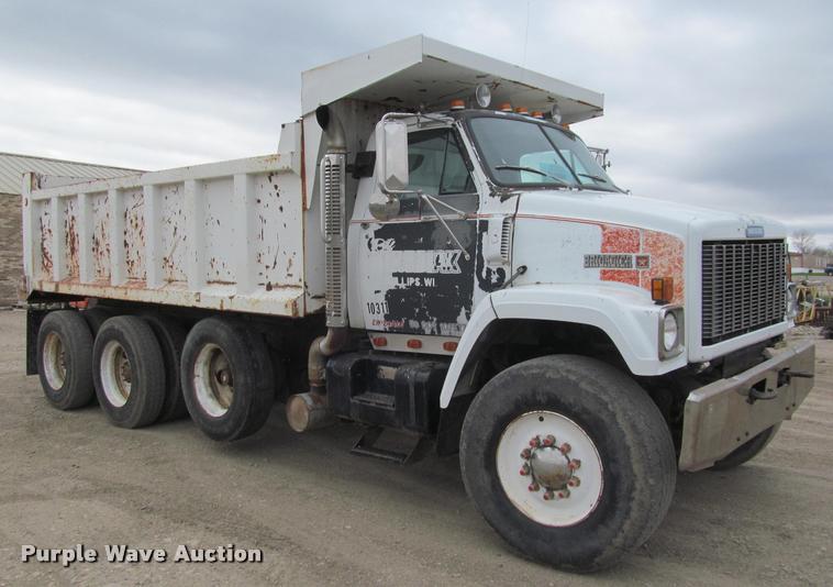 image for item K3971 1988 GMC Brigadier dump truck