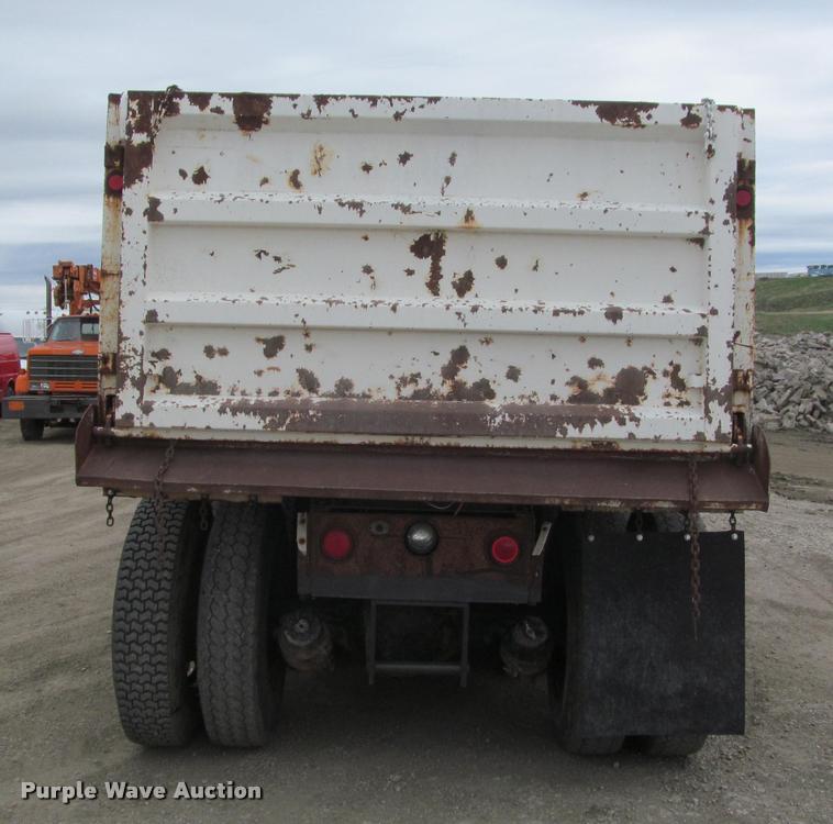 image for item K3971 1988 GMC Brigadier dump truck