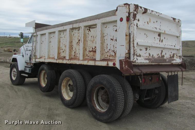 image for item K3971 1988 GMC Brigadier dump truck