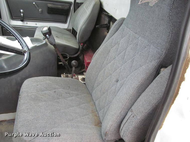 image for item K3971 1988 GMC Brigadier dump truck