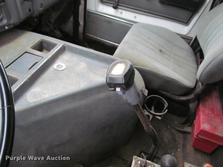 image for item K3971 1988 GMC Brigadier dump truck