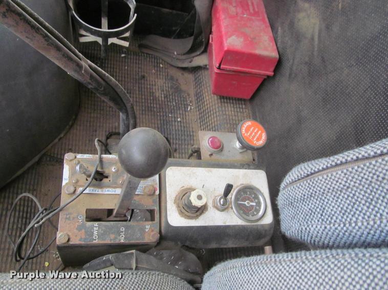 image for item K3971 1988 GMC Brigadier dump truck