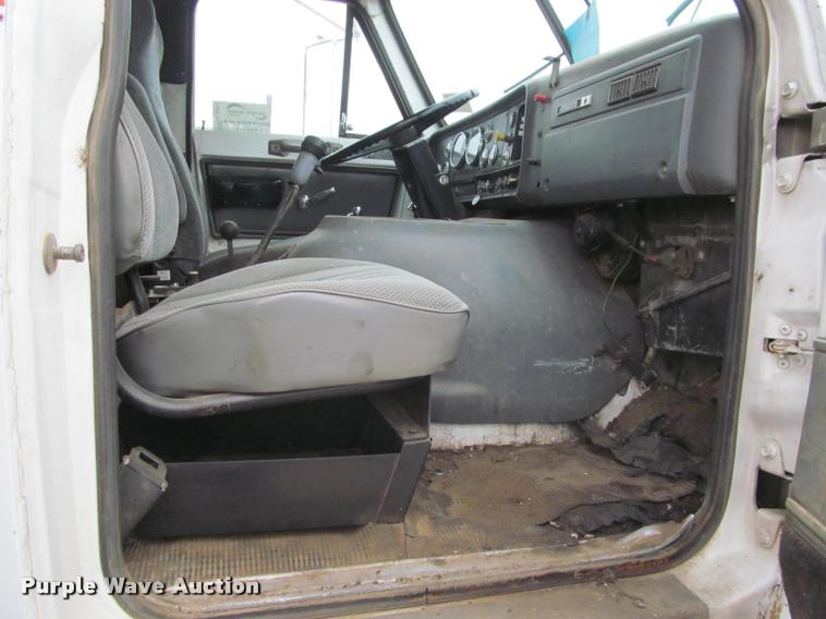 image for item K3971 1988 GMC Brigadier dump truck