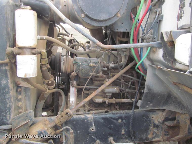 image for item K3971 1988 GMC Brigadier dump truck