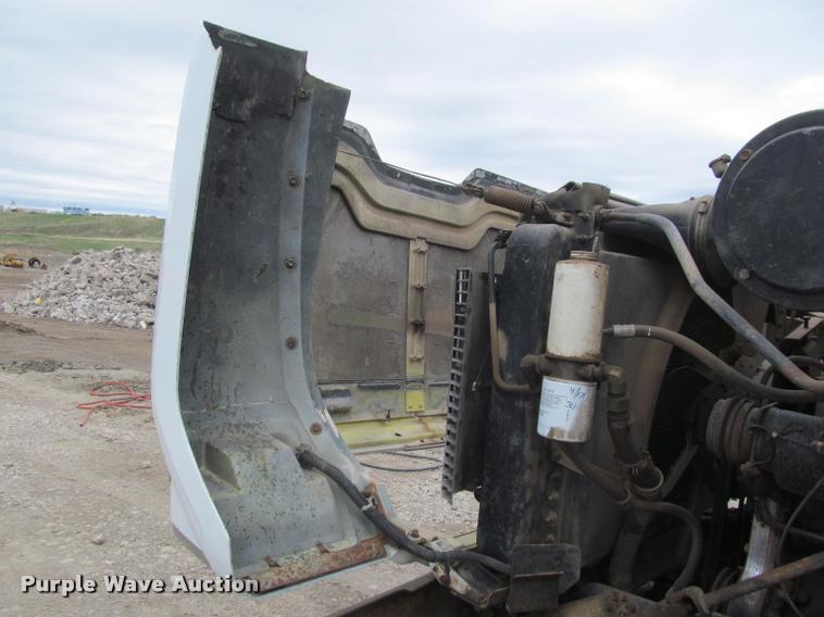 image for item K3971 1988 GMC Brigadier dump truck