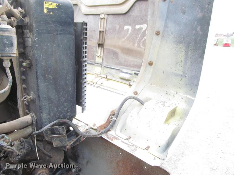 image for item K3971 1988 GMC Brigadier dump truck