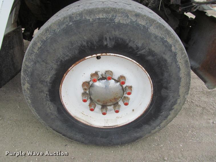 image for item K3971 1988 GMC Brigadier dump truck