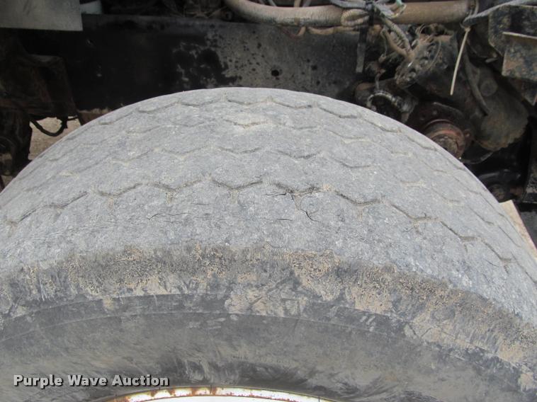 image for item K3971 1988 GMC Brigadier dump truck