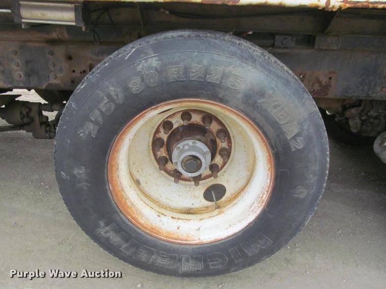 image for item K3971 1988 GMC Brigadier dump truck