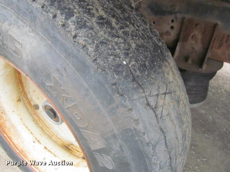 image for item K3971 1988 GMC Brigadier dump truck