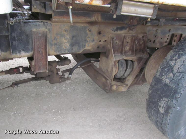 image for item K3971 1988 GMC Brigadier dump truck