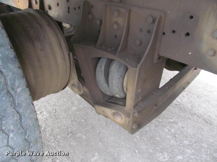 image for item K3971 1988 GMC Brigadier dump truck