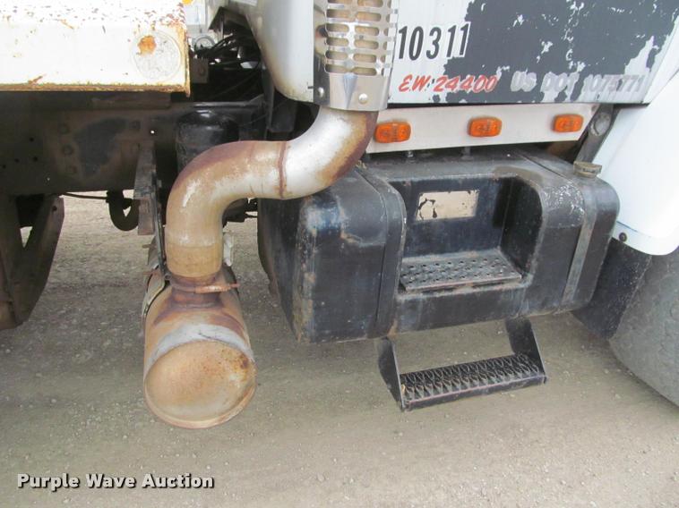 image for item K3971 1988 GMC Brigadier dump truck