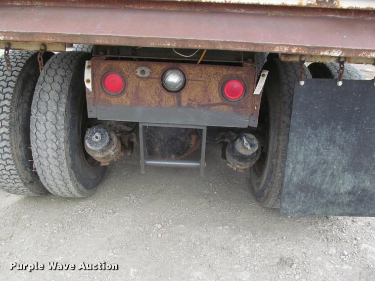 image for item K3971 1988 GMC Brigadier dump truck