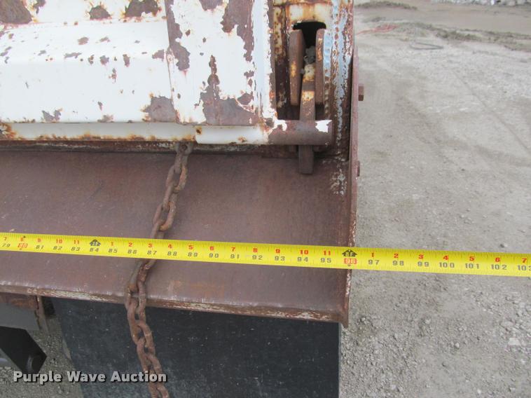 image for item K3971 1988 GMC Brigadier dump truck