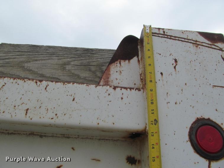 image for item K3971 1988 GMC Brigadier dump truck