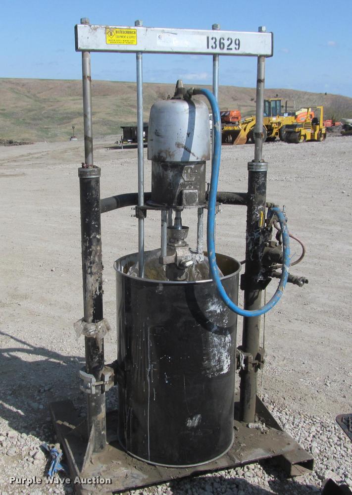 image for item K3972 Graco concrete silicon pump