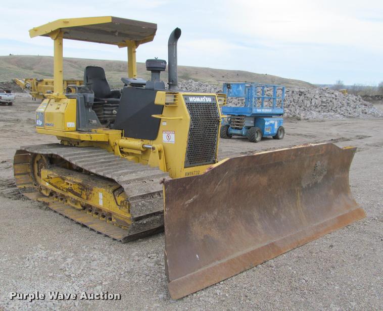 image for item K3979 2006 Komatsu D41P-6 dozer