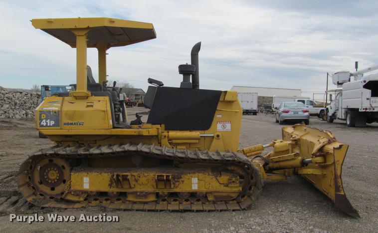 image for item K3979 2006 Komatsu D41P-6 dozer
