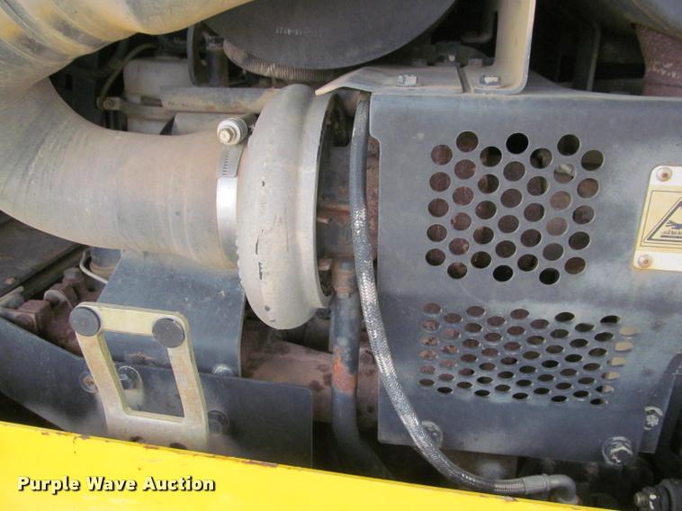 image for item K3979 2006 Komatsu D41P-6 dozer