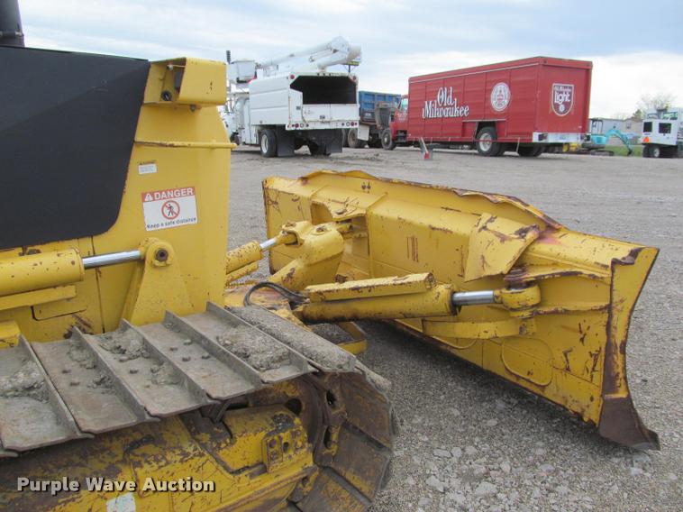 image for item K3979 2006 Komatsu D41P-6 dozer