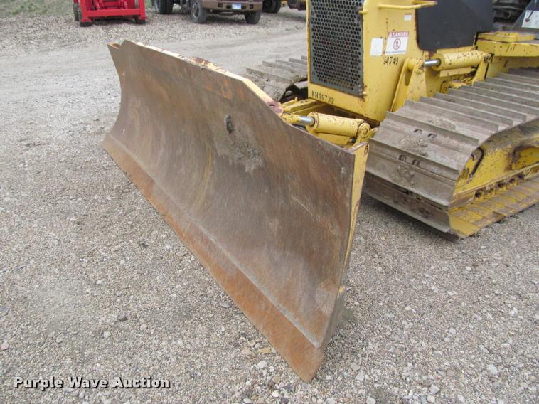image for item K3979 2006 Komatsu D41P-6 dozer