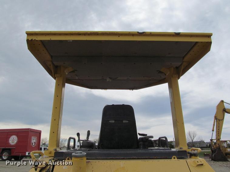 image for item K3979 2006 Komatsu D41P-6 dozer