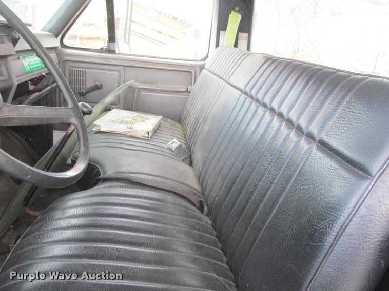 image for item K3982 1997 Ford F800 bucket truck