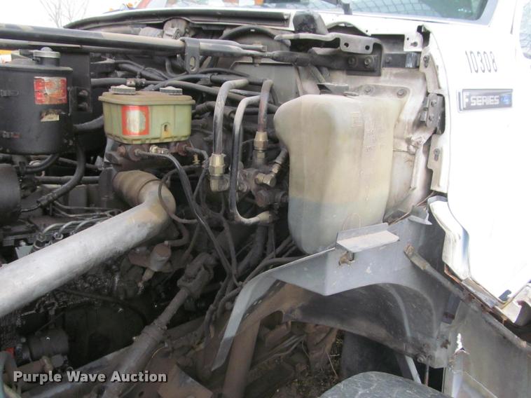 image for item K3982 1997 Ford F800 bucket truck