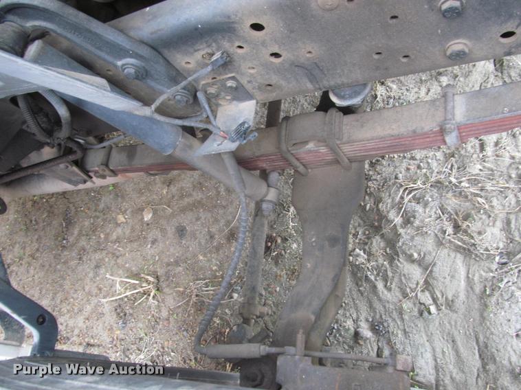 image for item K3982 1997 Ford F800 bucket truck