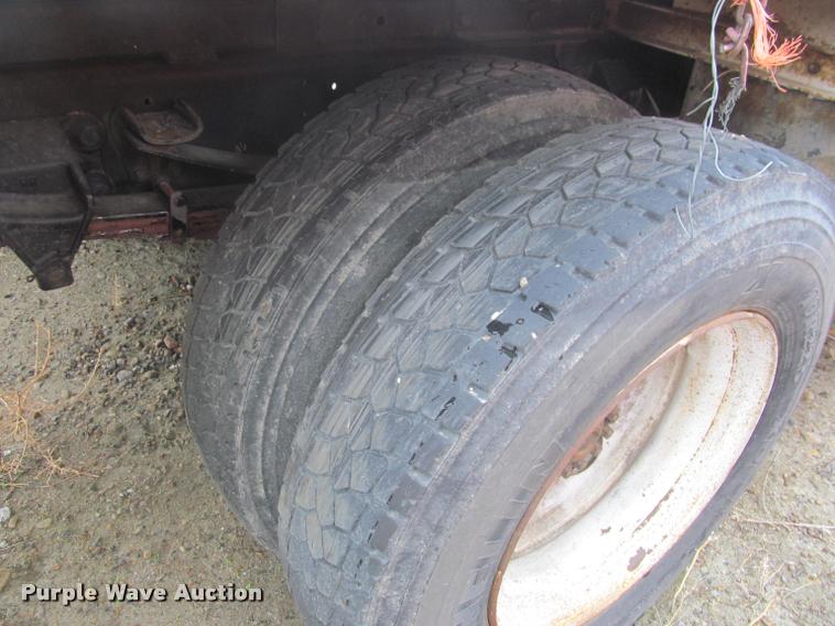 image for item K3982 1997 Ford F800 bucket truck