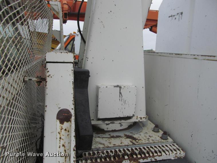 image for item K3982 1997 Ford F800 bucket truck