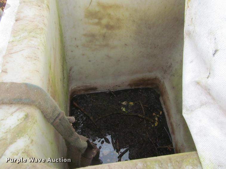 image for item K3982 1997 Ford F800 bucket truck