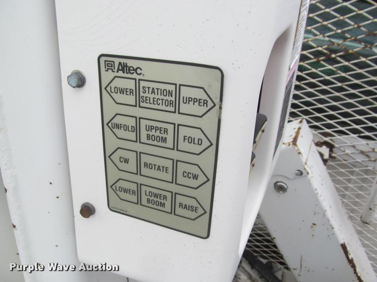 image for item K3982 1997 Ford F800 bucket truck