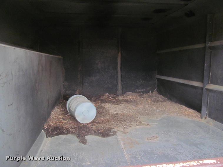 image for item K3982 1997 Ford F800 bucket truck