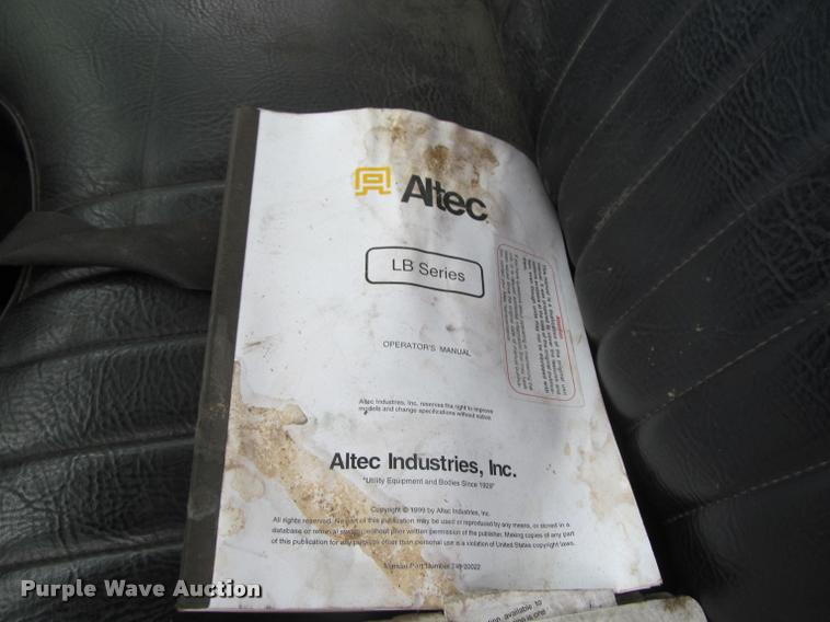 image for item K3982 1997 Ford F800 bucket truck