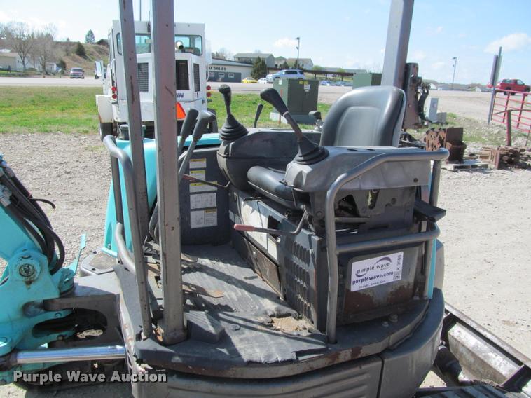 image for item K3986 Kobelco SK35 mini excavator