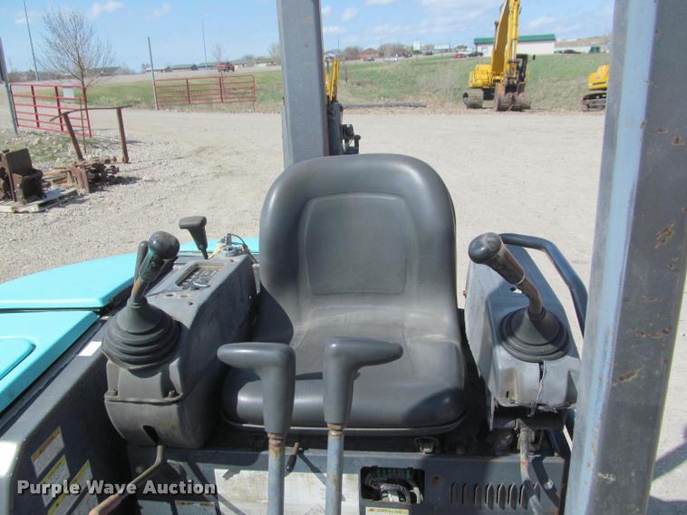 image for item K3986 Kobelco SK35 mini excavator