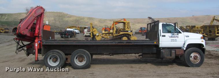 image for item K3988 1995 GMC TopKick TC7H064 flatbed truck with crane