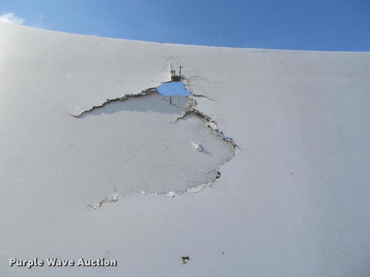 image for item K3988 1995 GMC TopKick TC7H064 flatbed truck with crane